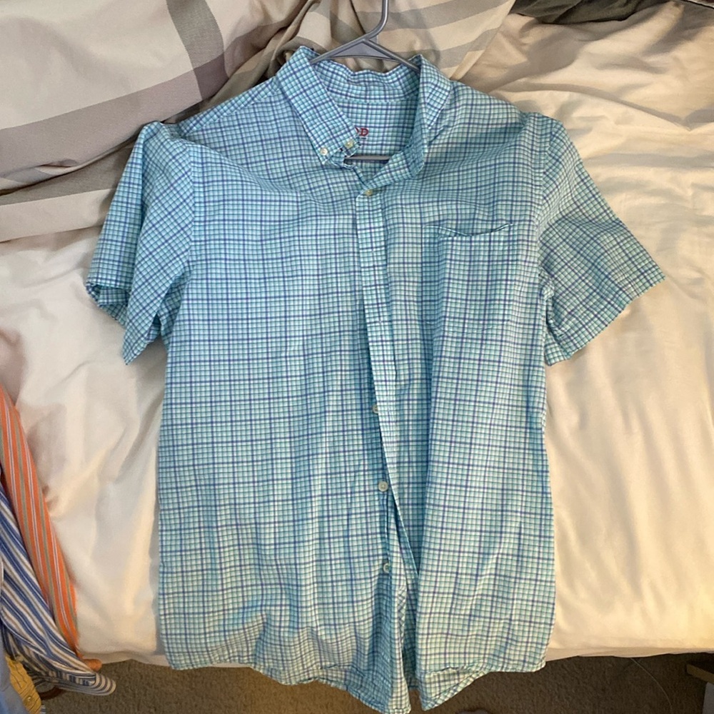IZOD Short sleeve collared shirt